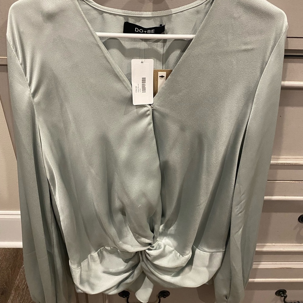 Silk blouse color sage  size large NWT